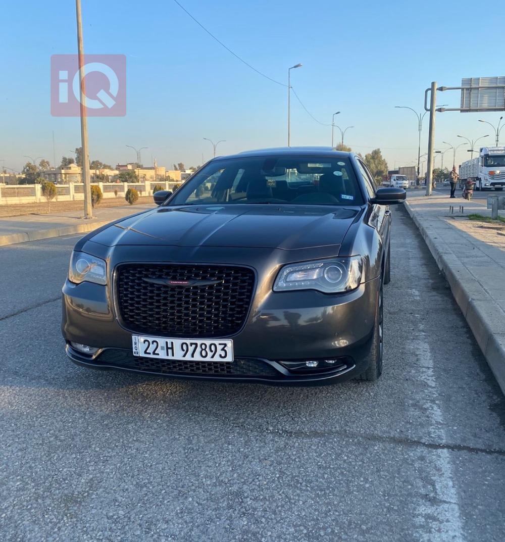 كرايسلر 300